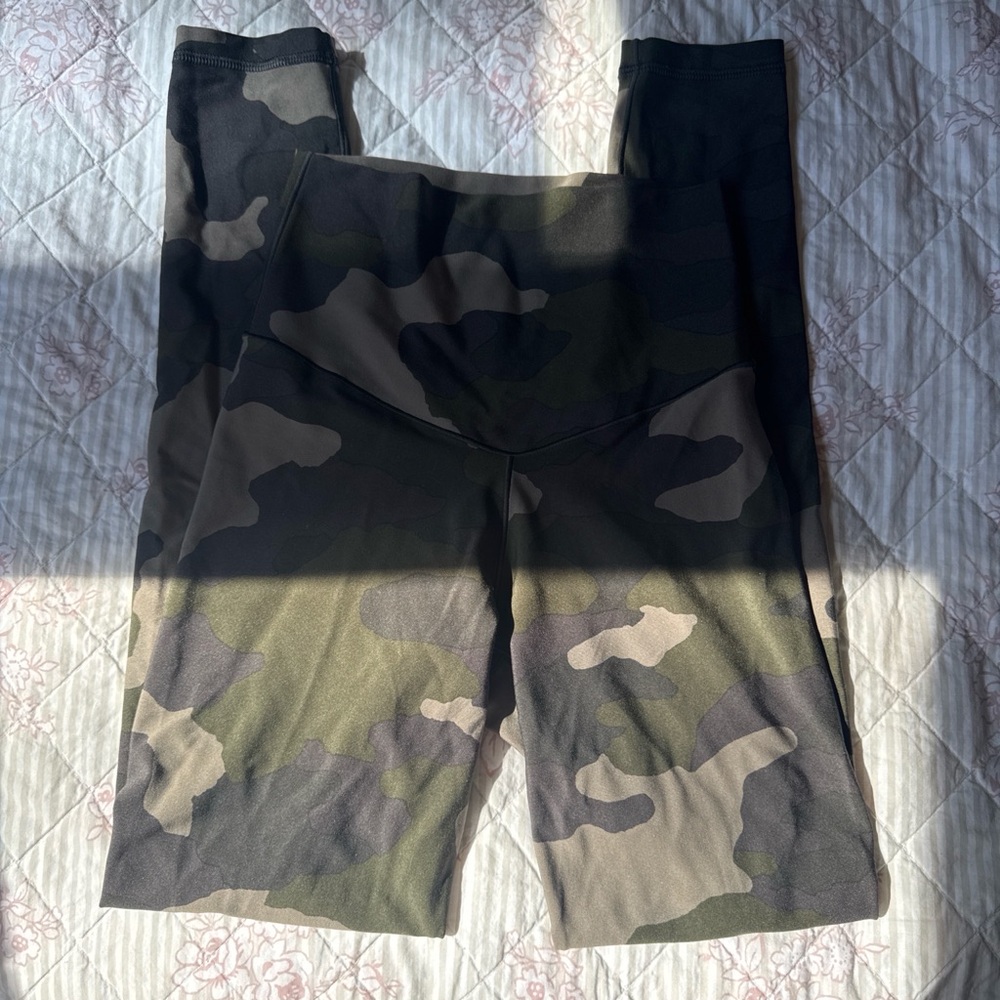 aerie Camouflage High-Waist Leggings in Green and Black
